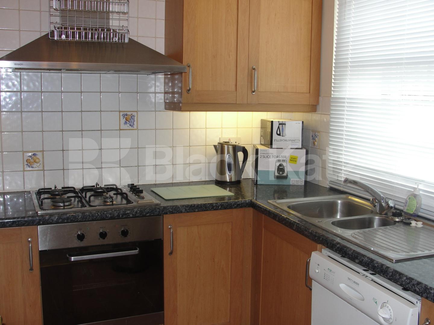 			NEW INSTRUCTION, 4 Bedroom, 1 bath, 1 reception Terraced House			 Kennington Road, Kennington